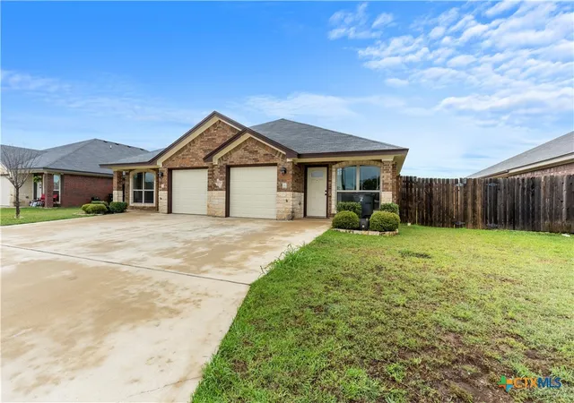 Photo 3 of Multi family home for sale at 4310 Hunters Pl Dr, Killeen, TX 76549 | MLS# 614929 | Listing updated on 2026-08-20