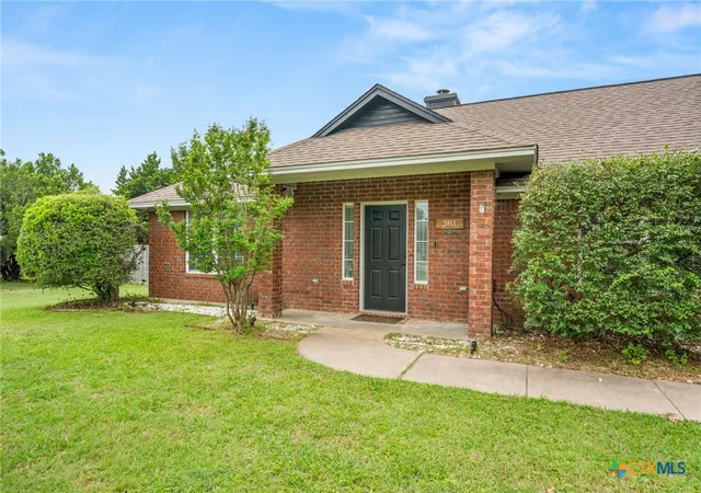 Photo 4 of Single family home for sale at 381 Norwood Dr, Woodway, TX 76712 | MLS# 615115 | Listing updated on 2026-09-30