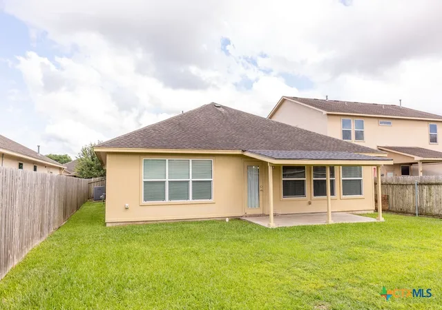 Photo 3 of Single family home for sale at 122 Cobble Stone Ct, Victoria, TX 77904 | MLS# 614788 | Listing updated on 2026-09-16