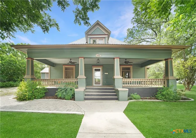 Photo 1 of Single family home for sale at 1222 W Hopkins St, San Marcos, TX 78666 | MLS# 615076 | Listing updated on 2026-08-06