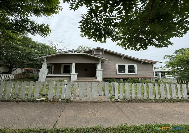 Photo 2 of Sale Pending at 816 N 2nd Street, Temple, TX 76501 | MLS# 615209 | Listing updated on 2026-09-10
