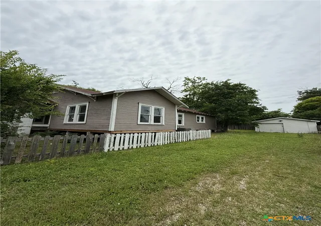 Photo 3 of Sale Pending at 816 N 2nd Street, Temple, TX 76501 | MLS# 615209 | Listing updated on 2026-09-10