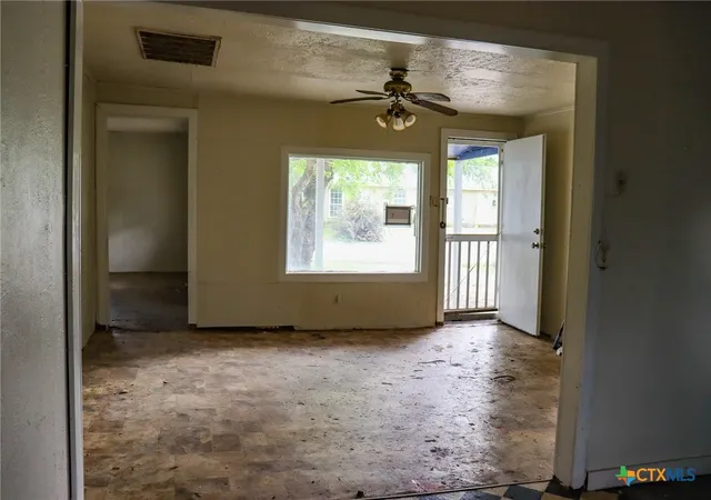 Photo 4 of Single family home for sale at 803 3rd Street, Lockhart, TX 78644 | MLS# 615017 | Listing updated on 2026-08-07