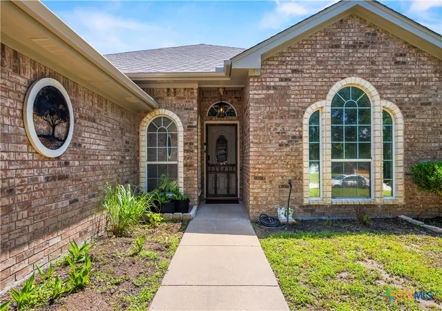 Photo 3 of Sale Pending at 718 Tundra Dr, Harker Heights, TX 76548 | MLS# 615234 | Listing updated on 2026-08-20