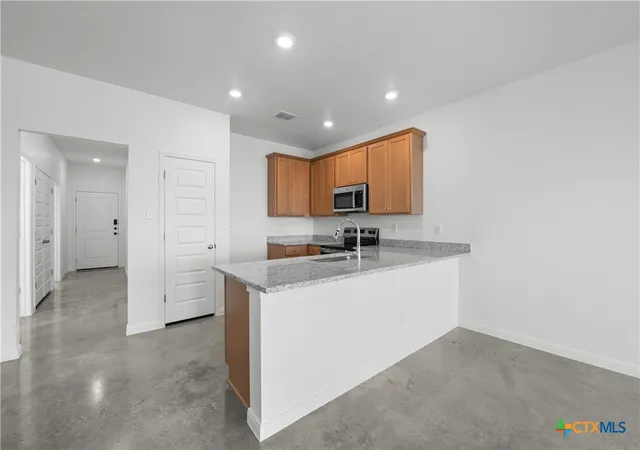 Photo 4 of House for sale at 639 Pacific Crst Trl, Copperas Cove, TX 76522 | MLS# 615103 | Listing updated on 2026-09-01