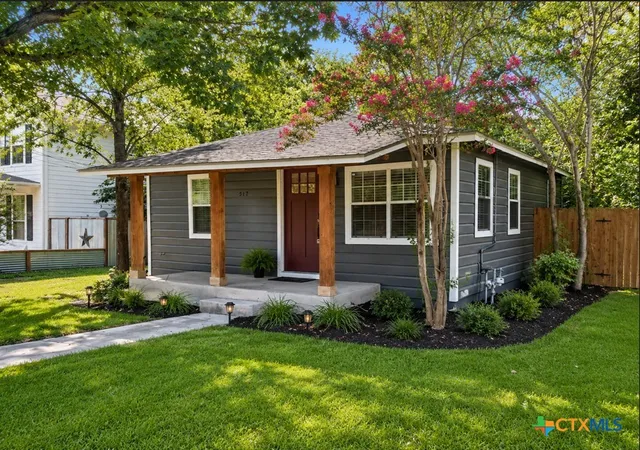 Photo 1 of Single family home for sale at 517 W Martin Luther King Dr, San Marcos, TX 78666 | MLS# 615223 | Listing updated on 2026-07-10