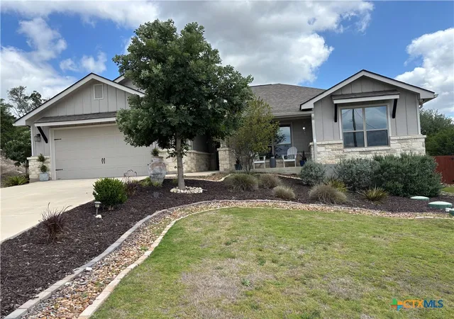 Photo 3 of Single family home for sale at 192 Yucca Dr, Canyon Lake, TX 78133 | MLS# 615273 | Listing updated on 2026-08-20