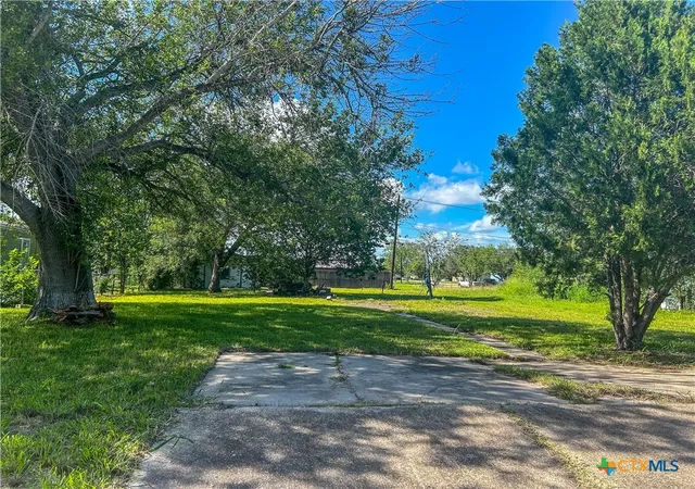 Photo 1 of Land for sale at 3112 E Rio Grande, Victoria, TX 77901 | MLS# 615204 | Listing updated on 2026-09-11