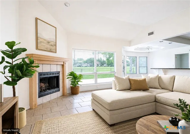 Photo 4 of Single family home for sale at 408 Spyglass St, Meadowlakes, TX 78654 | MLS# 615324 | Listing updated on 2026-09-07