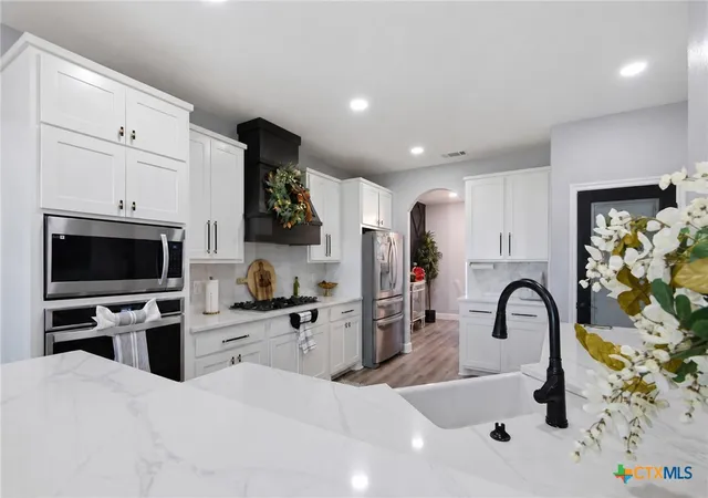 Photo 3 of Single family home for sale at 2466 Parsons Rd, Victoria, TX 77904 | MLS# 614954 | Listing updated on 2026-09-25