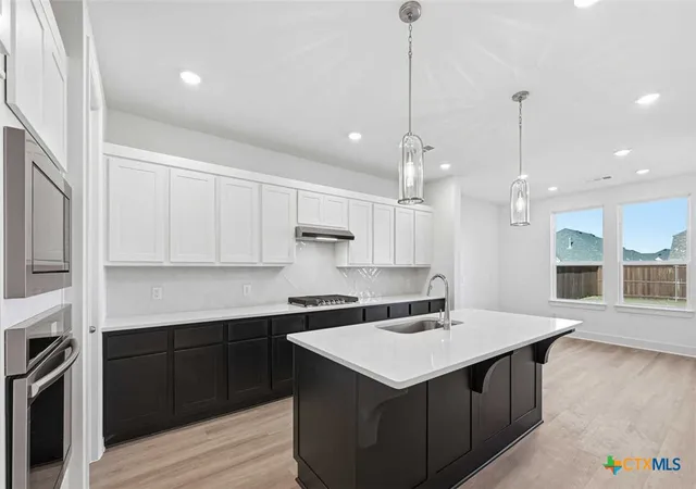 Photo 3 of Single family home for sale at 12188 Heartvine Pkwy, Schertz, TX 78154 | MLS# 615300 | Listing updated on 2026-09-16