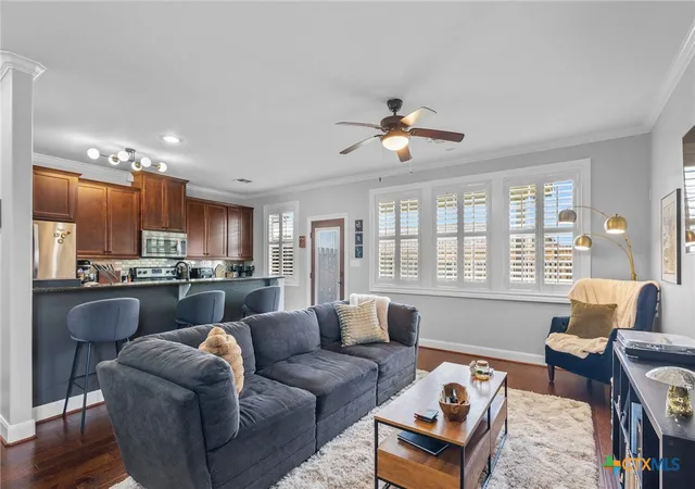 Photo 3 of Sale Pending at 111 Fleetwood Dr, Victoria, TX 77901 | MLS# 615721 | Listing updated on 2026-09-01