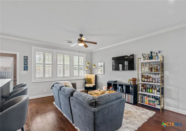 Photo 4 of Sale Pending at 111 Fleetwood Dr, Victoria, TX 77901 | MLS# 615721 | Listing updated on 2026-09-01