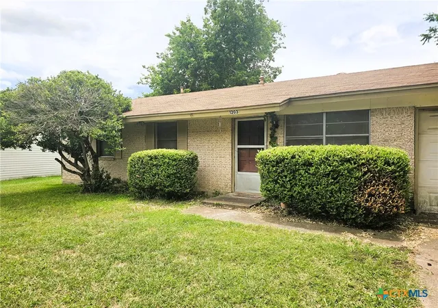 Photo 2 of Single family home for sale at 1203 Curry Ave, Copperas Cove, TX 76522 | MLS# 615808 | Listing updated on 2026-08-30