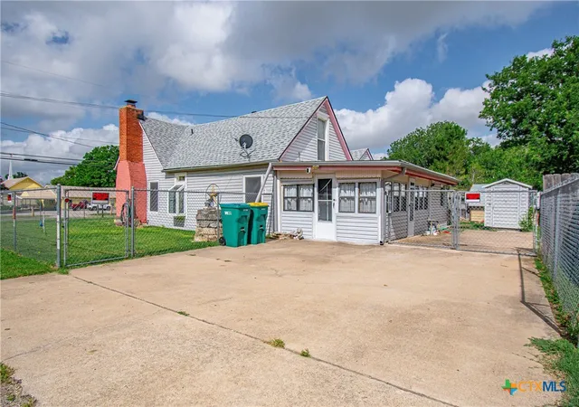 Photo 4 of Single family home for sale at 300 W Ave J, Nolanville, TX 76559 | MLS# 615822 | Listing updated on 2026-09-09
