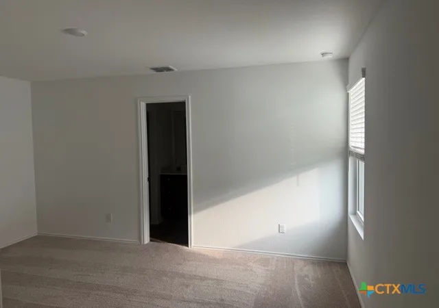 Photo 4 of Single family home for sale at 460 Marty Allen Loop, Jarrell, TX 76537 | MLS# 615875 | Listing updated on 2026-09-04