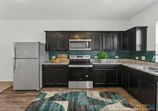Listing Photo 4 - Condo for sale in building located at 124 NE Peony Ln, Jarrell, TX 76537