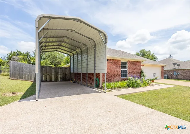 Photo 2 of Single family home for sale at 1180 Squire Dr, Belton, TX 76513 | MLS# 615651 | Listing updated on 2026-10-01