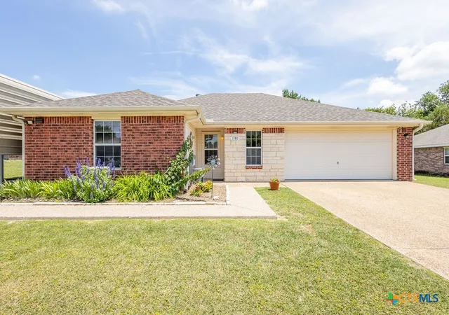Photo 3 of Single family home for sale at 1180 Squire Dr, Belton, TX 76513 | MLS# 615651 | Listing updated on 2026-10-01