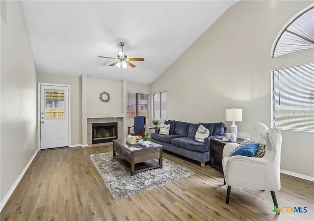 Photo 3 of Single family home for sale at 305 Hornbean Ln, Cibolo, TX 78108 | MLS# 615951 | Listing updated on 2026-06-16