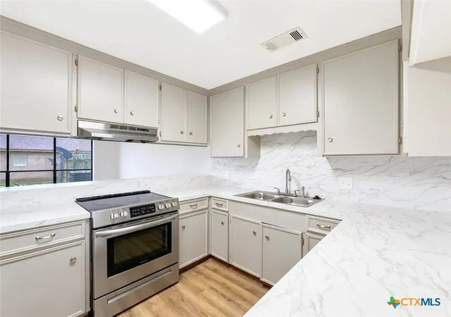 Photo 4 of Townhouse for sale at 104 Maplewood Dr #A, Victoria, TX 77901 | MLS# 615991 | Listing updated on 2026-10-05