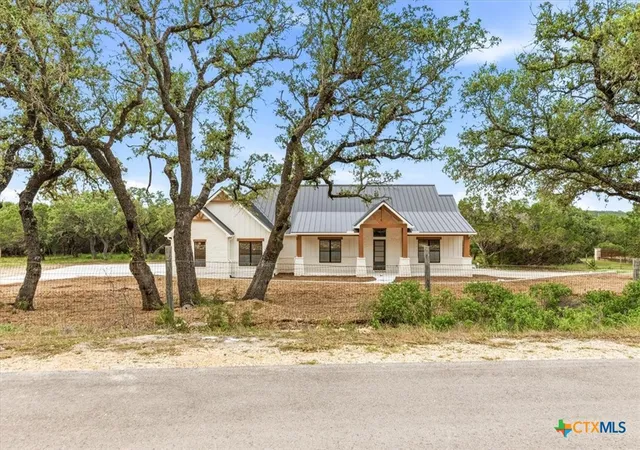Photo 1 of Single family home for sale at 1744 Crossbow Dr, Canyon Lake, TX 78133 | MLS# 616093 | Listing updated on 2026-09-03