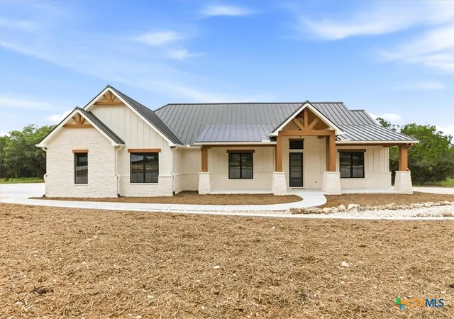 Photo 2 of Single family home for sale at 1744 Crossbow Dr, Canyon Lake, TX 78133 | MLS# 616093 | Listing updated on 2026-09-03