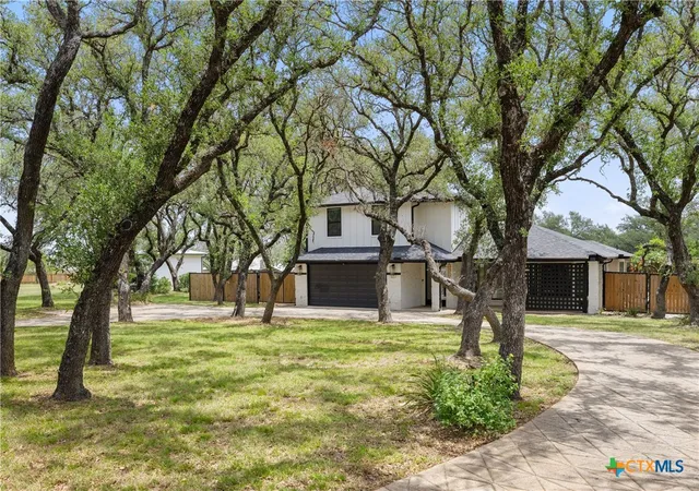 Photo 3 of Single family home for sale at 607 Liveoak Dr, Johnson City, TX 78636 | MLS# 616153 | Listing updated on 2026-09-02