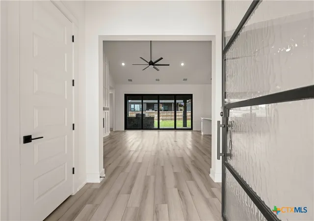 Photo 3 of Single family home for sale at 6775 Kings Ml Dr, Salado, TX 76571 | MLS# 615892 | Listing updated on 2026-09-09