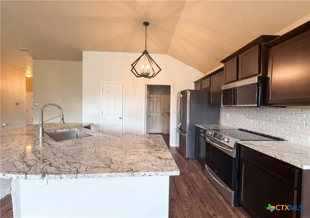 Photo 2 of Single family home for sale at 1023 Roanoke Dr, Temple, TX 76504 | MLS# 616230 | Listing updated on 2026-10-05