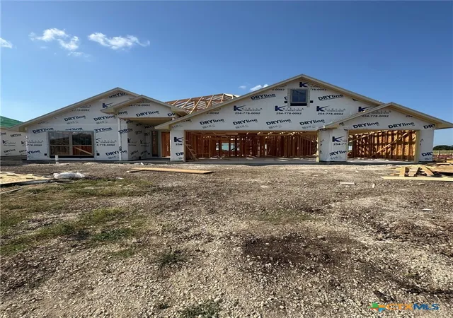 Photo 3 of Sale Pending at 10258 Kimberlite Dr, Temple, TX 76502 | MLS# 615848 | Listing updated on 2026-09-01