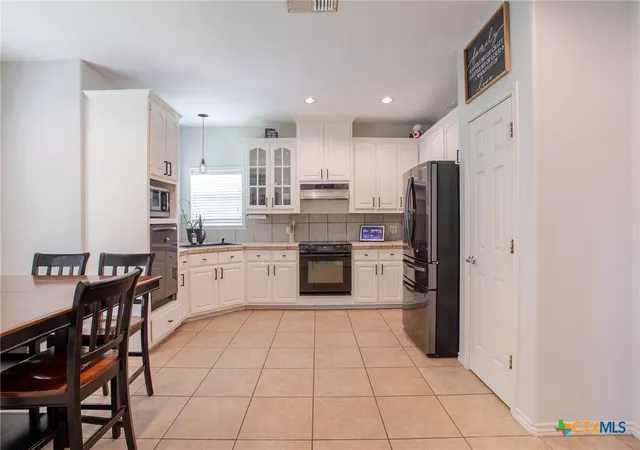 Photo 3 of Single family home for sale at 218 West Hvn, Victoria, TX 77904 | MLS# 616327 | Listing updated on 2026-08-16