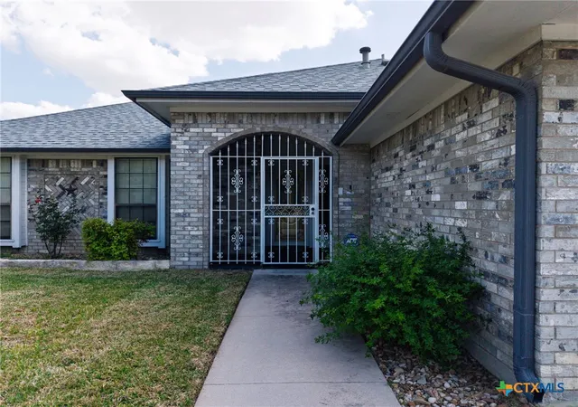 Photo 3 of Single family home for sale at 3204 Pebble Dr, Killeen, TX 76542 | MLS# 616366 | Listing updated on 2026-09-14