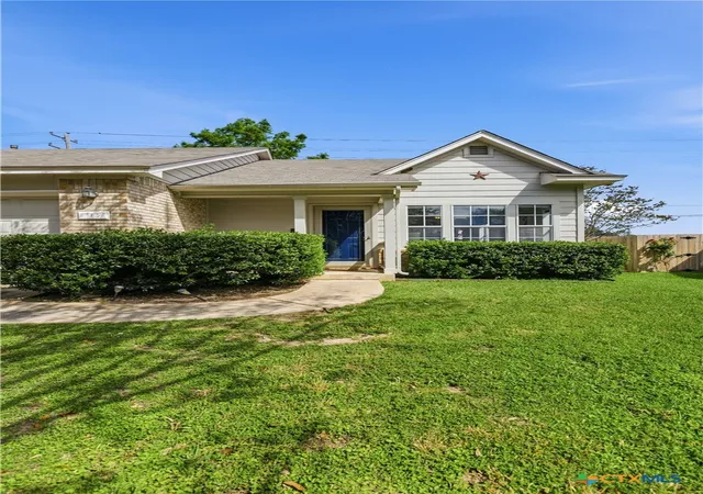 Photo 2 of Sale Pending at 112 Prairie Springs Loop, Georgetown, TX 78626 | MLS# 616437 | Listing updated on 2026-08-03