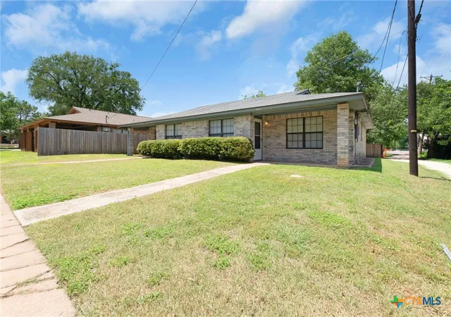 Photo 2 of Multi family home for sale at 307/309 W 2nd Street, Lampasas, TX 76550 | MLS# 616442 | Listing updated on 2026-08-21
