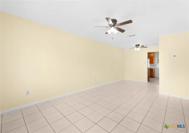 Listing Photo 5 - Condo for sale in building located at 307/309 W 2nd St, Lampasas, TX 76550