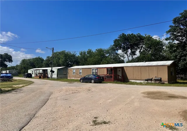 Photo 19 of Manufactured home for sale at 1712 Hofheinz St, San Marcos, TX 78666 | MLS# 615933 | Listing updated on 2026-09-11
