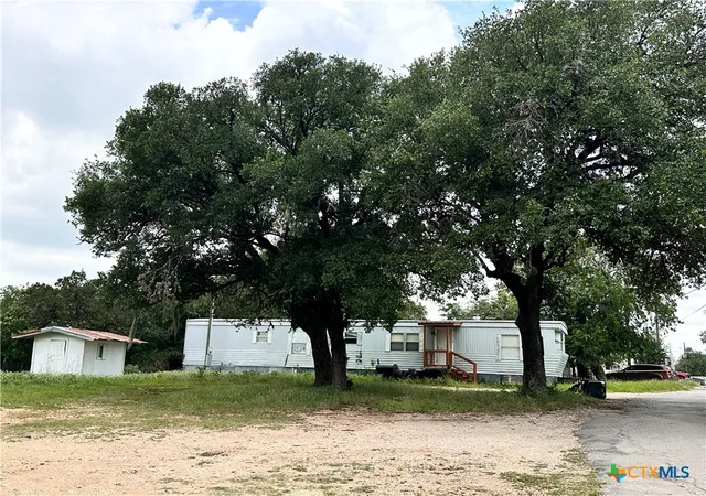 Photo 3 of Manufactured home for sale at 1712 Hofheinz St, San Marcos, TX 78666 | MLS# 615933 | Listing updated on 2026-09-11