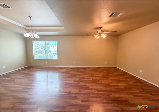 Photo 3 of Sale Pending at 5313 Southern Xing Dr, Temple, TX 76502 | MLS# 616547 | Listing updated on 2026-09-10