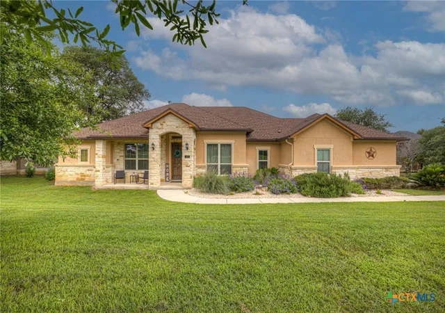 Photo 3 of Sale Pending at 1937 Hunters Cvs, New Braunfels, TX 78132 | MLS# 616475 | Listing updated on 2026-09-19