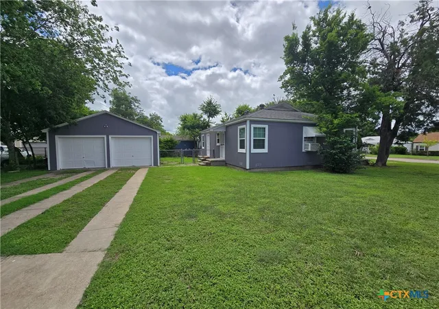 Photo 4 of Sale Pending at 1416 E Ave C, Temple, TX 76501 | MLS# 616567 | Listing updated on 2026-09-09