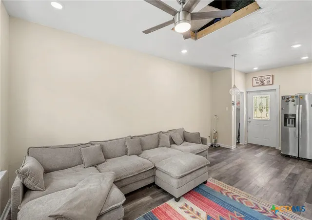 Photo 4 of Single family home for sale at 868 County Rd 405, Buckholts, TX 76518 | MLS# 616458 | Listing updated on 2026-09-11