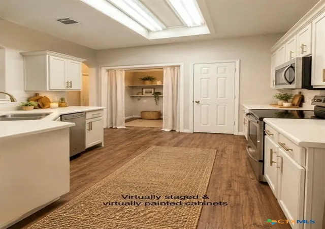 Photo 4 of Single family home for sale at 2037 Northview Dr, San Marcos, TX 78666 | MLS# 616674 | Listing updated on 2026-10-01