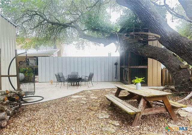 Photo 3 of Single family home for sale at 693 Garcitas Crk Rd, Inez, TX 77968 | MLS# 616271 | Listing updated on 2026-09-28