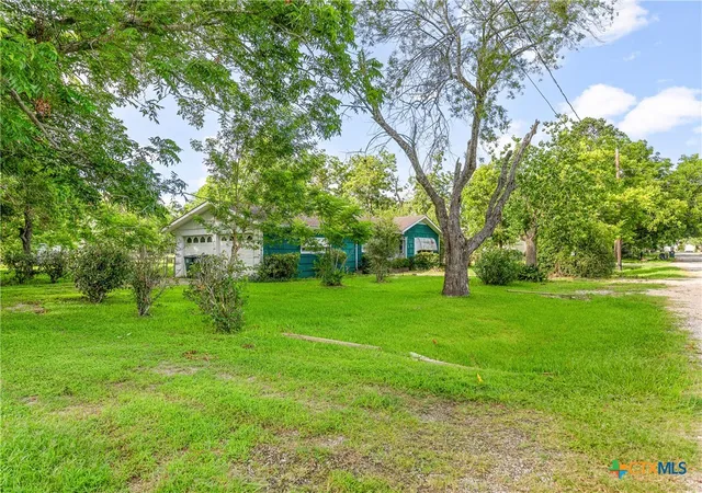 Photo 3 of Single family home for sale at 401 Kerr St, Edna, TX 77957 | MLS# 616782 | Listing updated on 2026-09-18