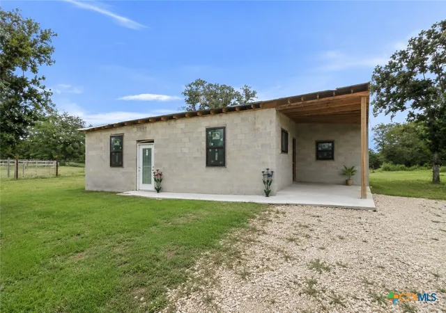 Photo 3 of Manufactured home for sale at 2755 Washburn Rd, Luling, TX 78648 | MLS# 616769 | Listing updated on 2026-10-01