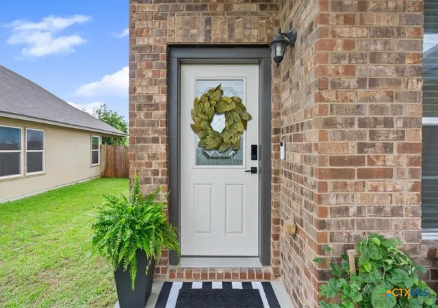 Photo 4 of Single family home for sale at 240 Foster Ln, Jarrell, TX 76537 | MLS# 616535 | Listing updated on 2026-10-06