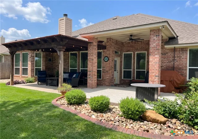 Photo 1 of Single family home for sale at 2215 Fox Glen Ln, Temple, TX 76502 | MLS# 617205 | Listing updated on 2026-09-28