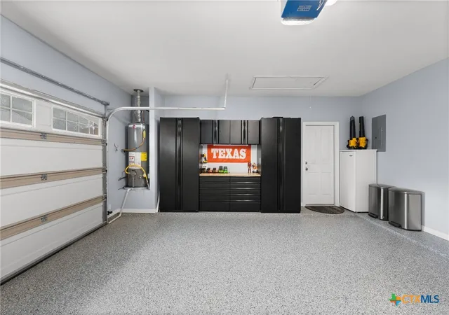 Photo 3 of Single family home for sale at 2215 Fox Glen Ln, Temple, TX 76502 | MLS# 617205 | Listing updated on 2026-09-28