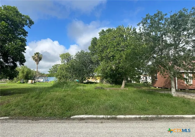 Photo 1 of Land for sale at 719 S Benavides St, Port Lavaca, TX 77979 | MLS# 617259 | Listing updated on 2026-08-12